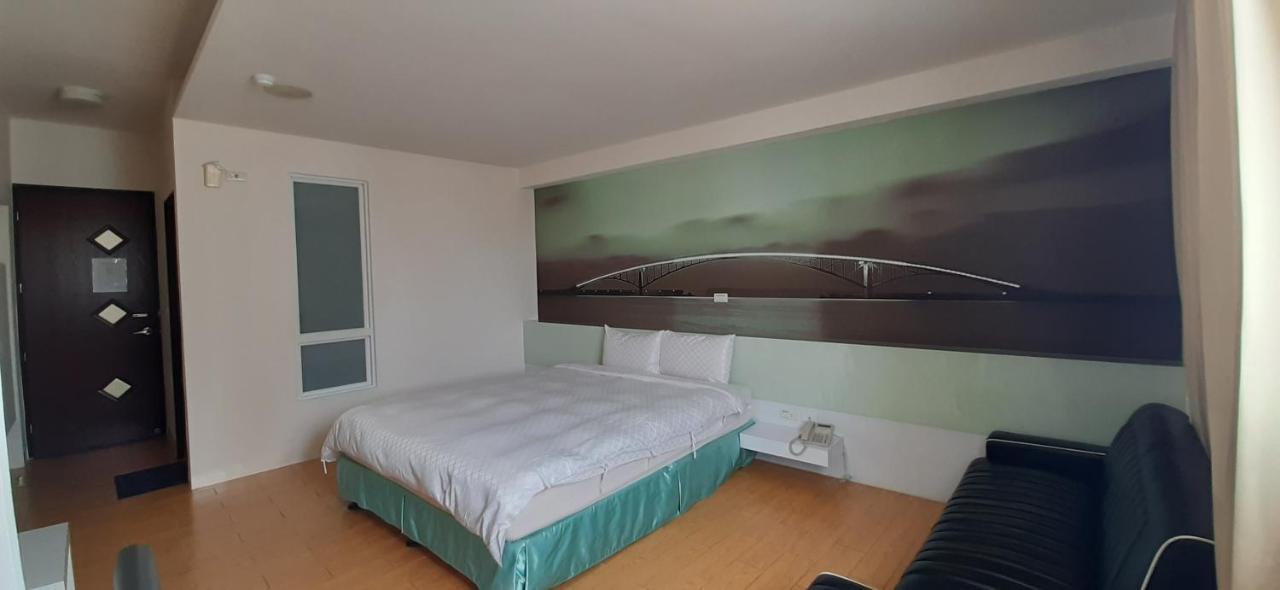 Sky Square Homestay Маґун Екстер'єр фото