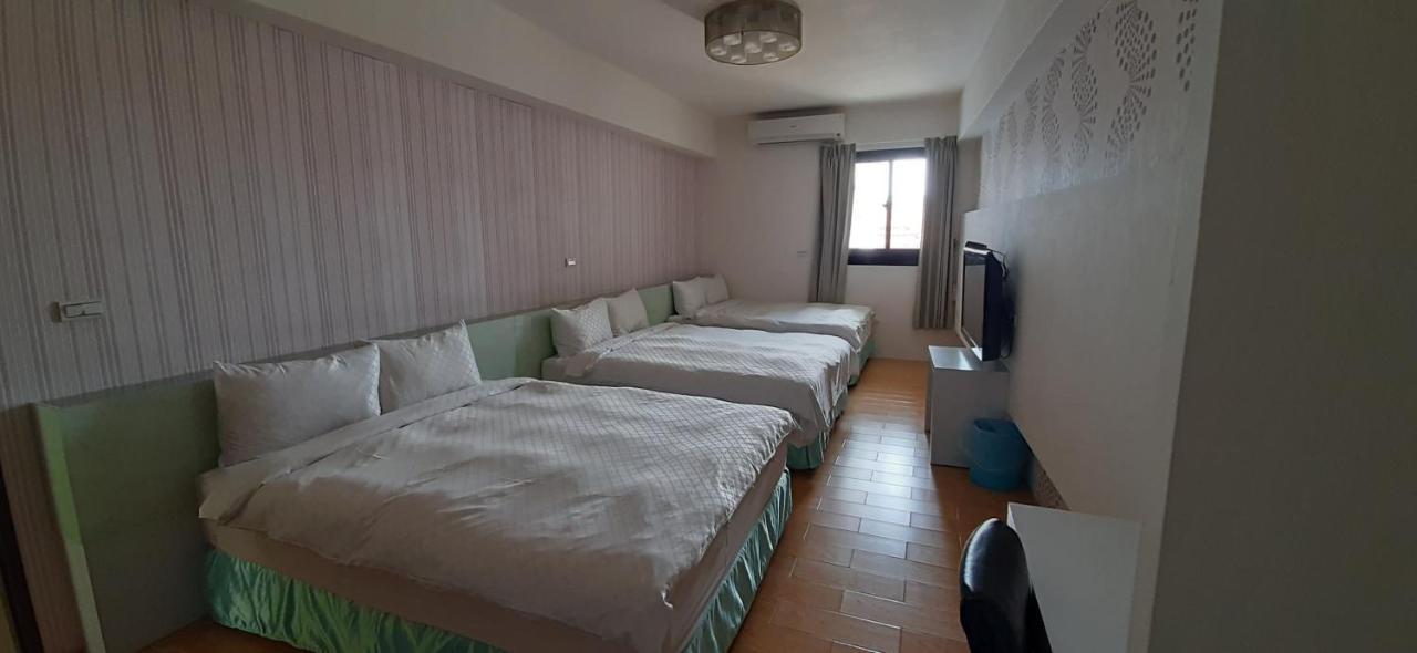 Sky Square Homestay Маґун Екстер'єр фото
