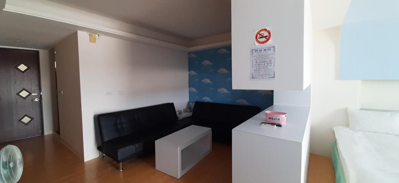 Sky Square Homestay Маґун Екстер'єр фото