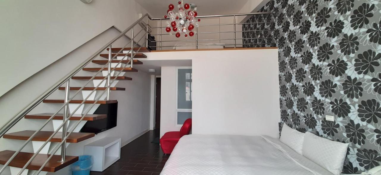 Sky Square Homestay Маґун Екстер'єр фото