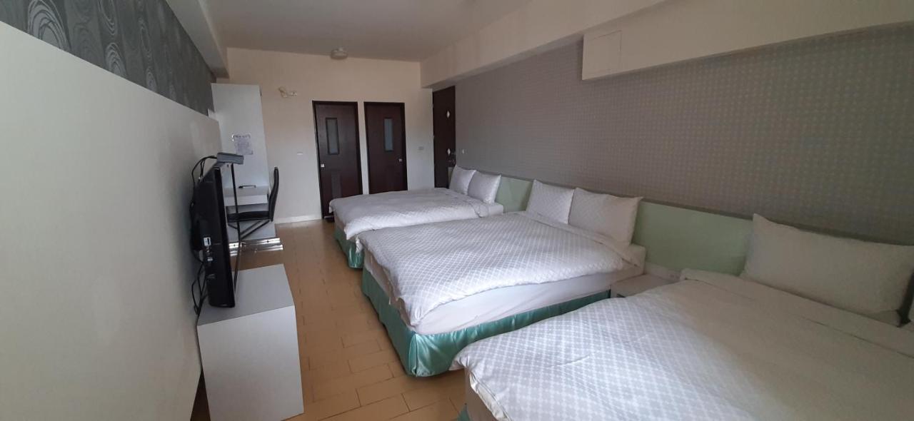 Sky Square Homestay Маґун Екстер'єр фото