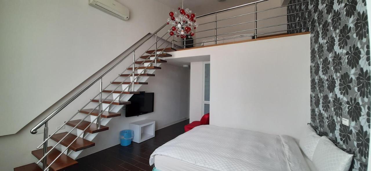 Sky Square Homestay Маґун Екстер'єр фото