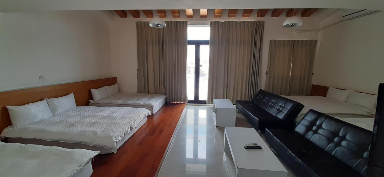 Sky Square Homestay Маґун Екстер'єр фото