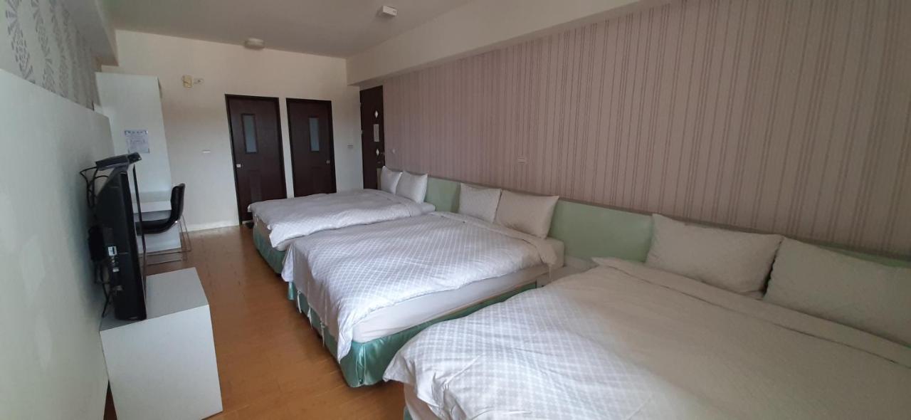 Sky Square Homestay Маґун Екстер'єр фото