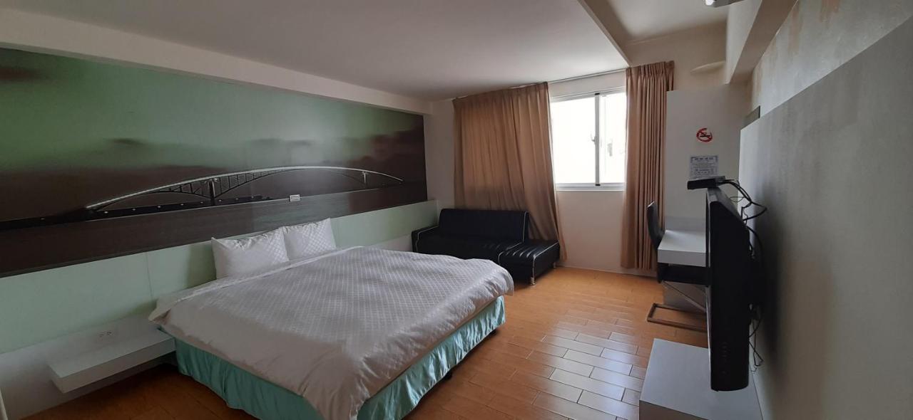 Sky Square Homestay Маґун Екстер'єр фото