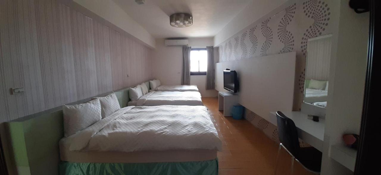 Sky Square Homestay Маґун Екстер'єр фото