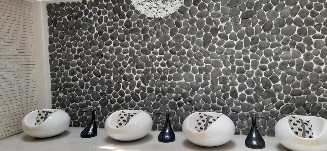 Sky Square Homestay Маґун Екстер'єр фото