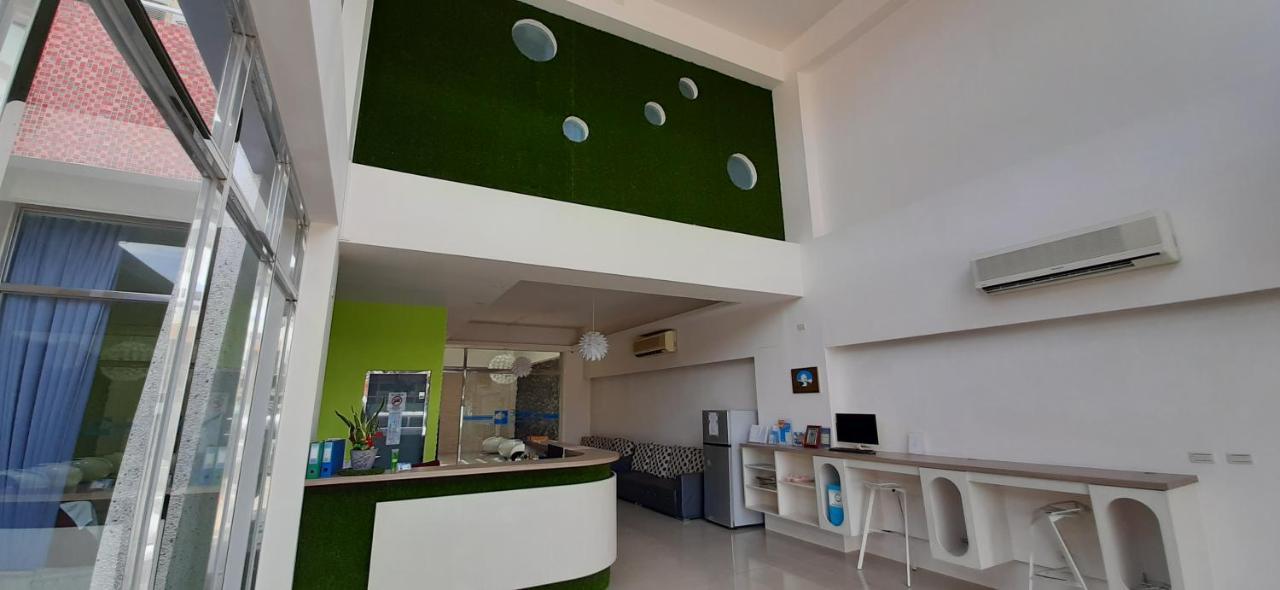 Sky Square Homestay Маґун Екстер'єр фото