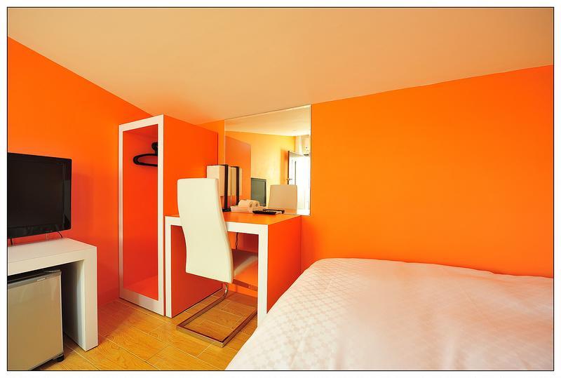 Sky Square Homestay Маґун Екстер'єр фото