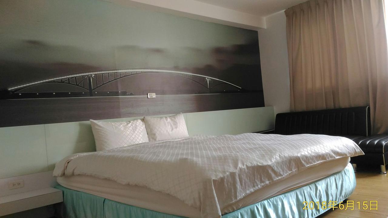 Sky Square Homestay Маґун Екстер'єр фото