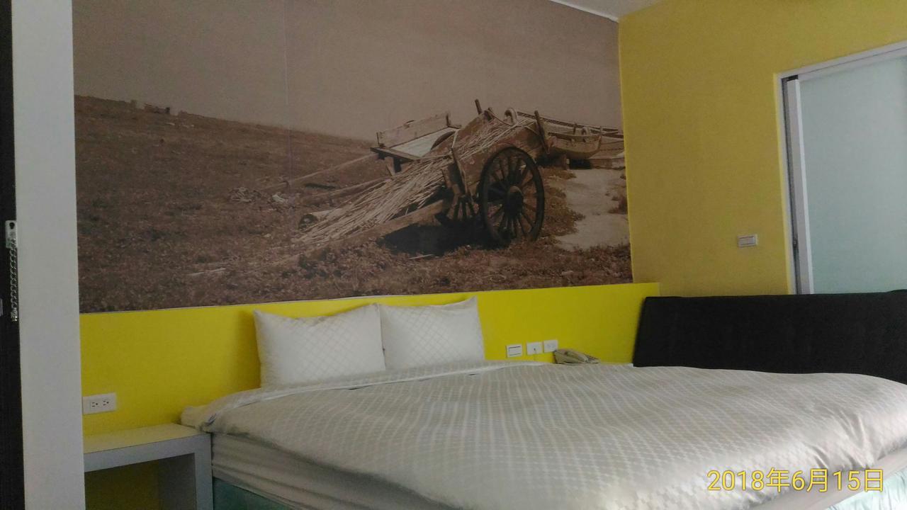 Sky Square Homestay Маґун Екстер'єр фото