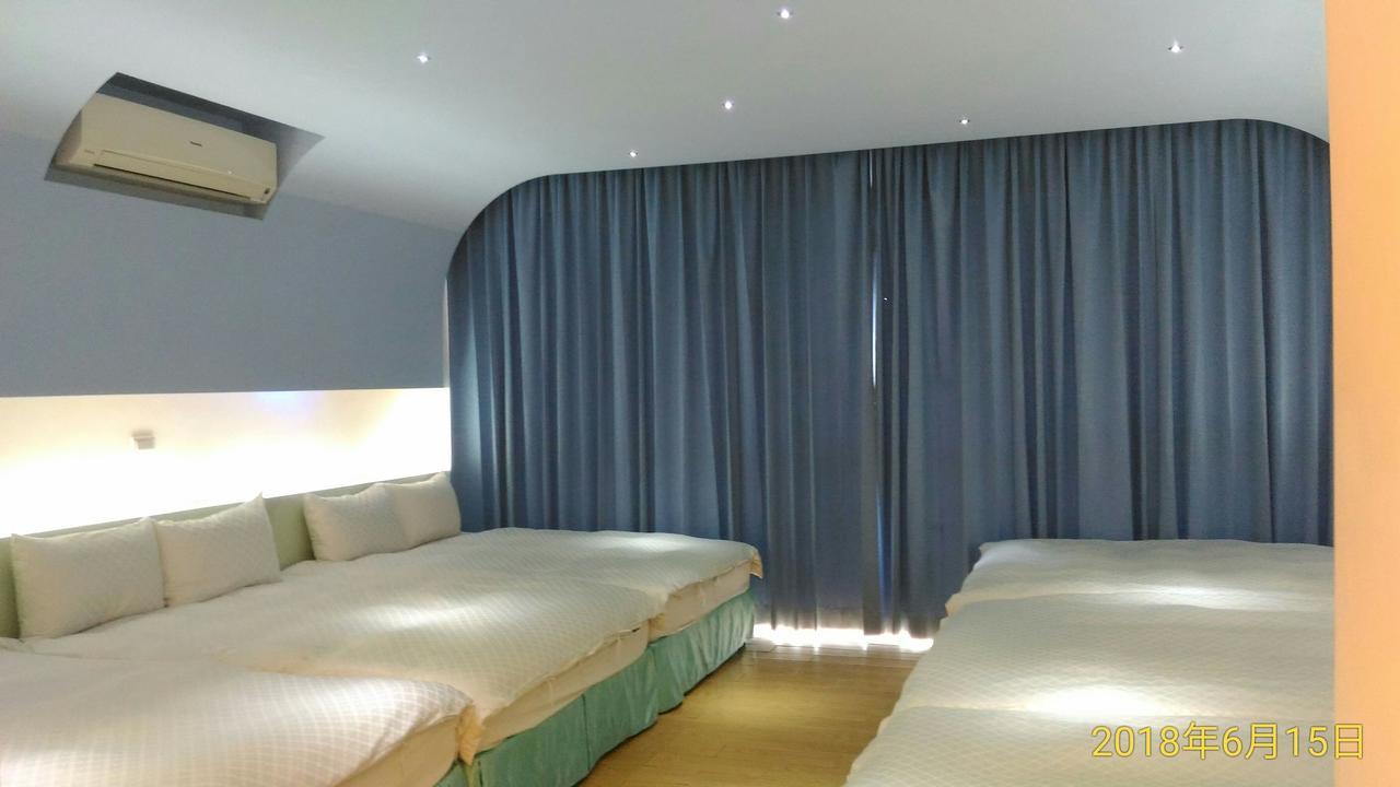 Sky Square Homestay Маґун Екстер'єр фото