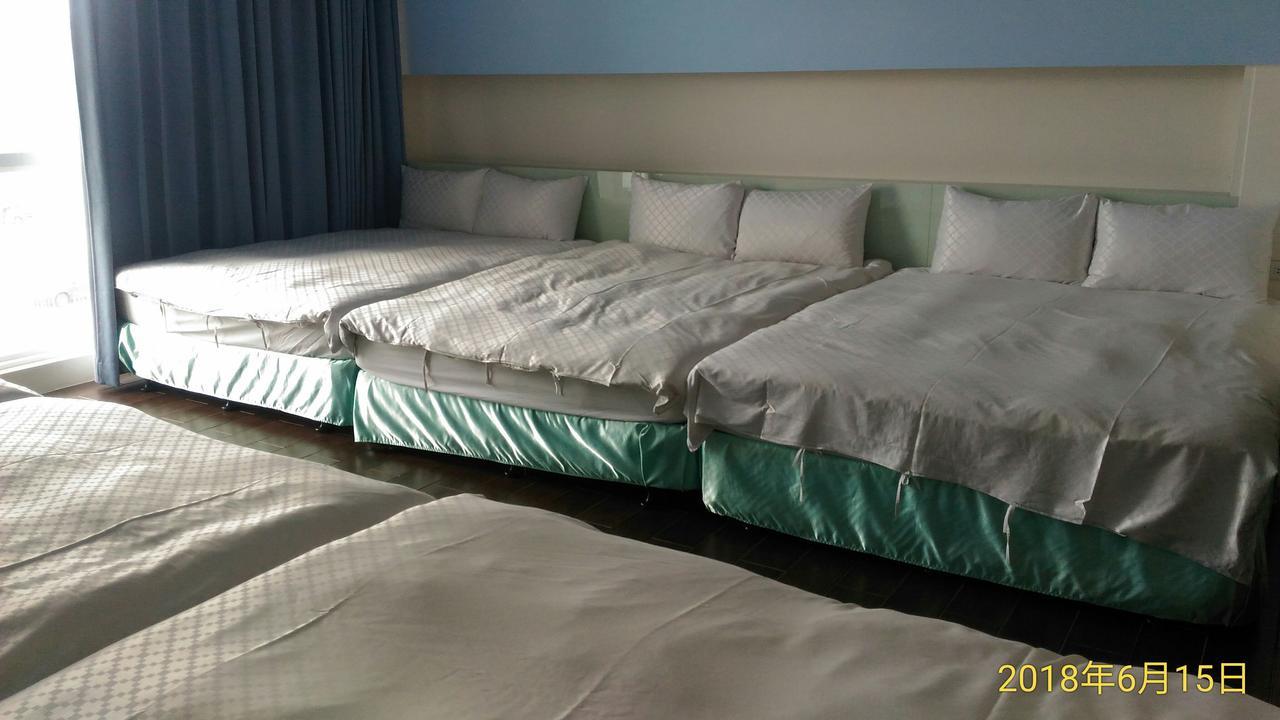 Sky Square Homestay Маґун Екстер'єр фото