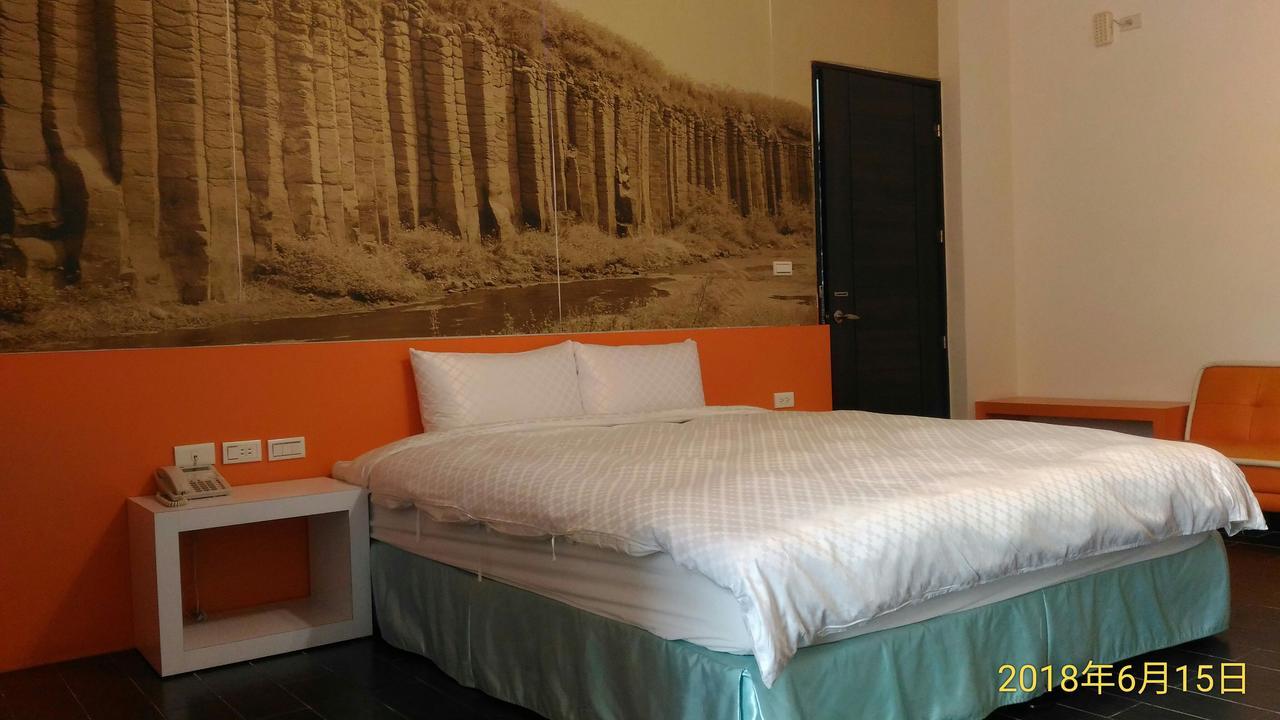 Sky Square Homestay Маґун Екстер'єр фото