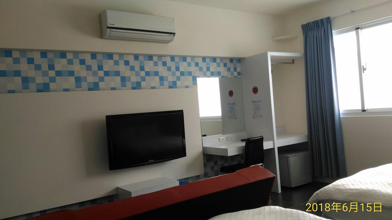 Sky Square Homestay Маґун Екстер'єр фото